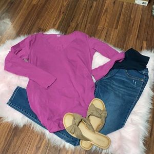 Long sleeve fitted magenta maternity shirt